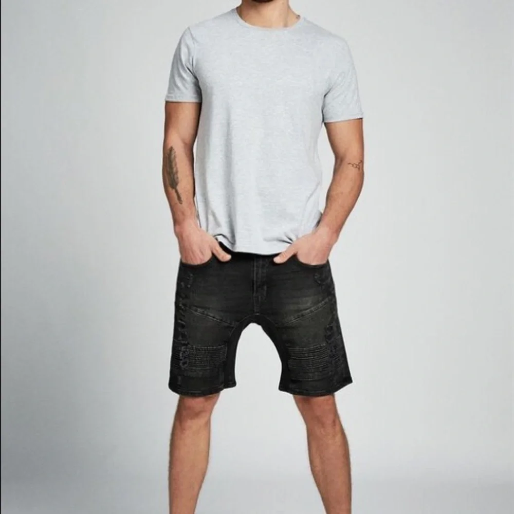 Sz Various Men cotton on  denim jean shorts black